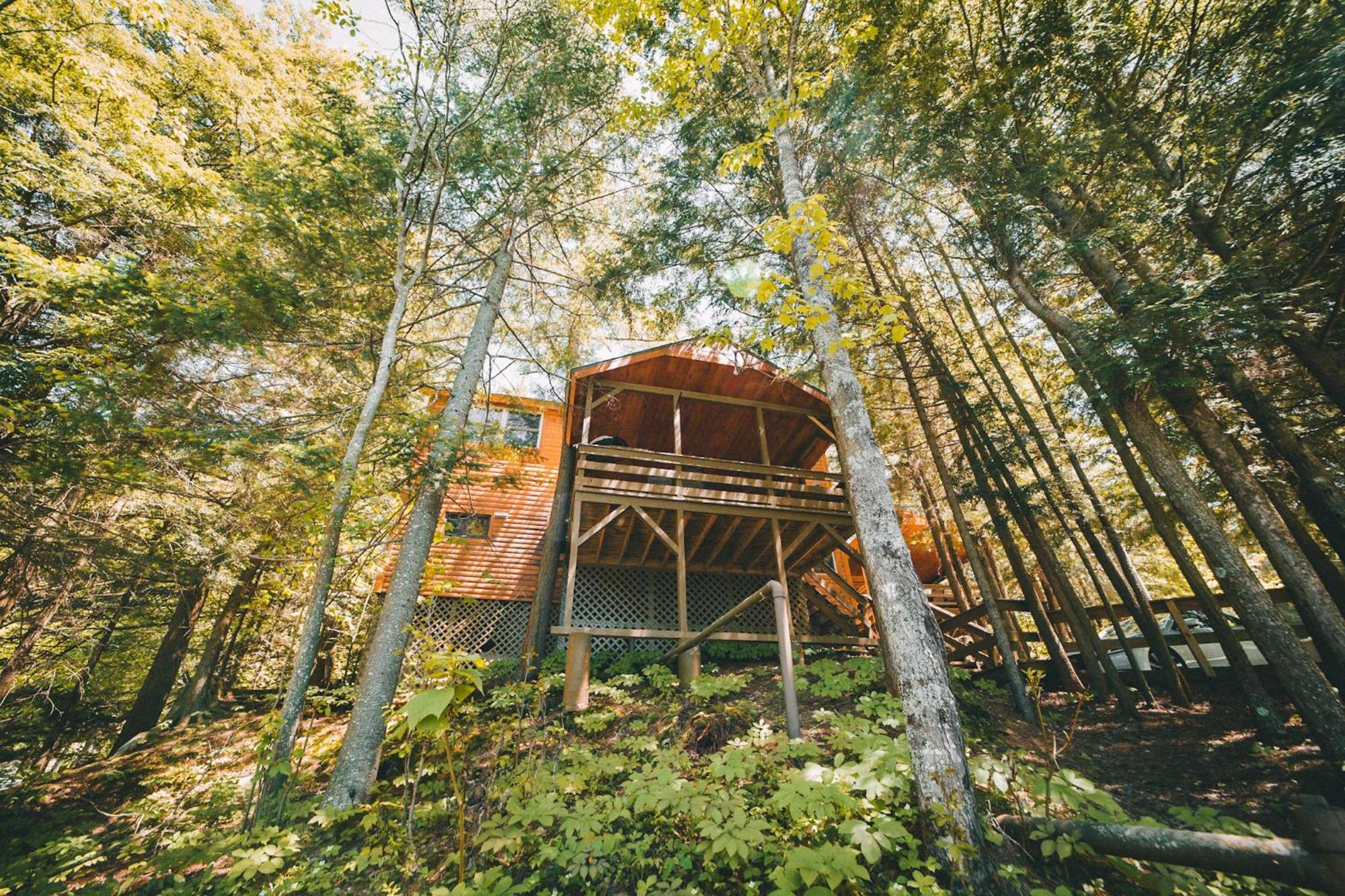 Motel Long Lake And Cottages Bagian luar foto