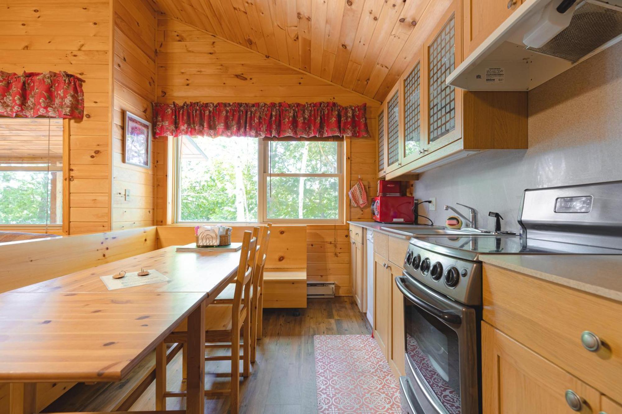 Motel Long Lake And Cottages Bagian luar foto