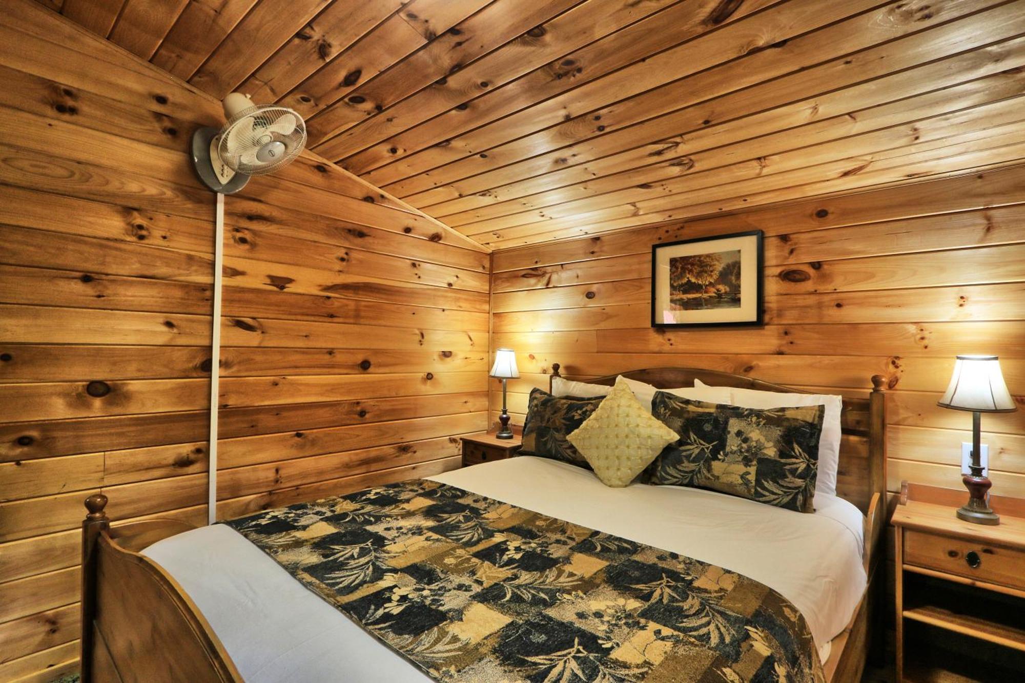 Motel Long Lake And Cottages Bagian luar foto