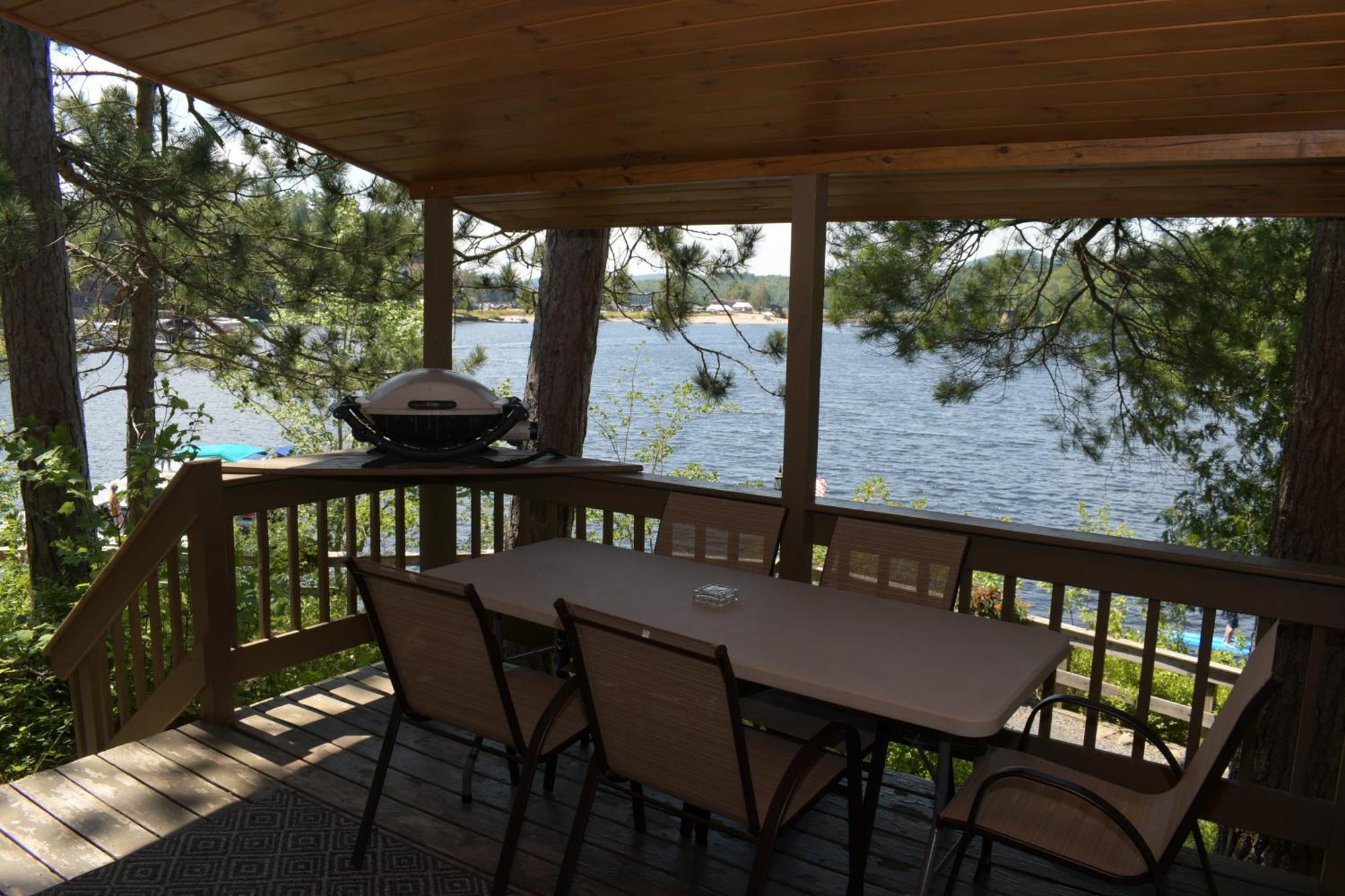 Motel Long Lake And Cottages Bagian luar foto
